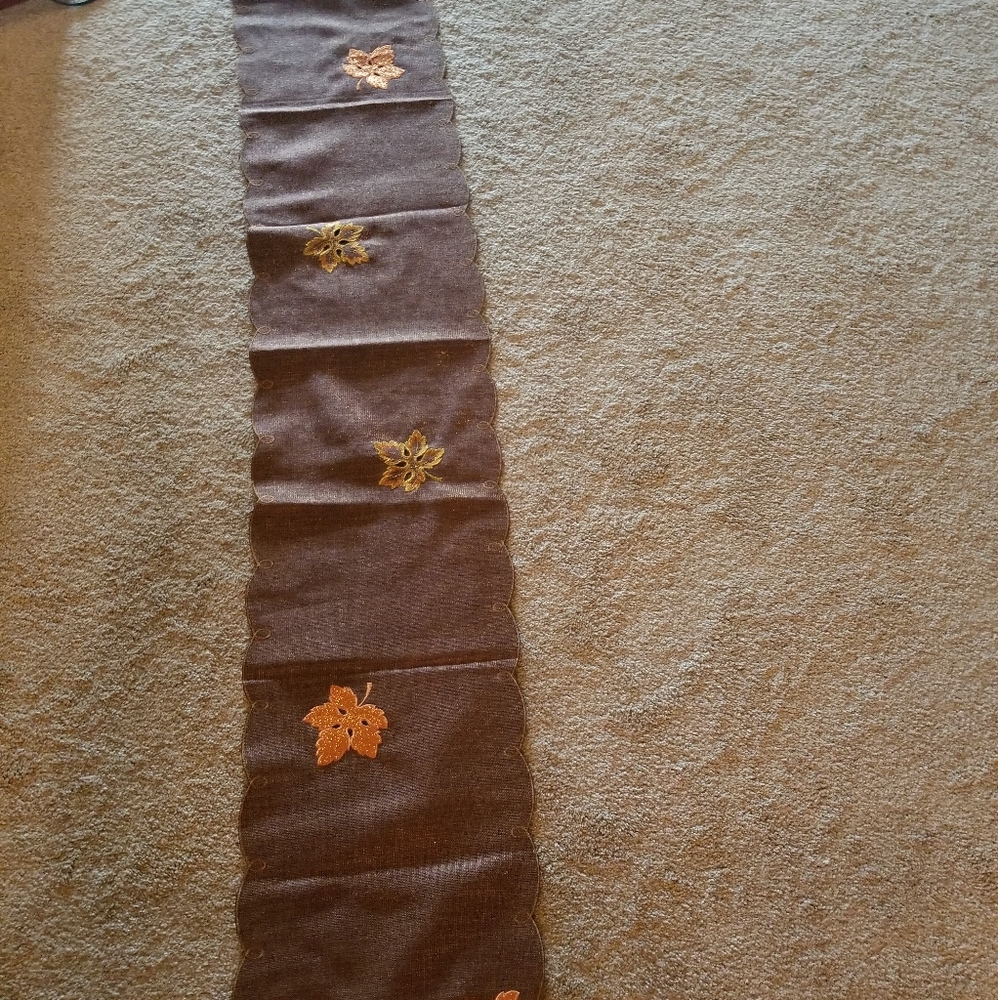 Fall Thanksgiving Table Runner